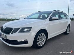 Biały Używany 2019 Skoda Octavia Ambition Kombi | 49 900 zł (Uczciwa cena)
