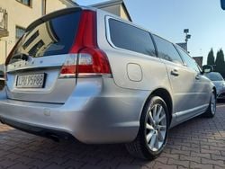 Srebrny Używany 2015 Volvo V70 Kombi | 42 900 zł