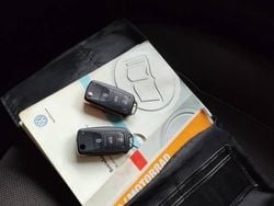 Czarny Używany 2010 VW T5 Van | 50 900 zł (Dość drogi)