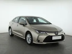 Złoty Używany 2022 Toyota Corolla Sedan/Limuzyna | 71 999 zł (Uczciwa cena)