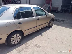 Beżowy Używany 2005 Skoda Fabia Hatchback | 4350 zł (Uczciwa cena)