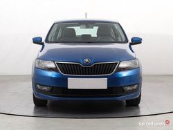 Niebieski Używany 2018 Skoda Rapid Hatchback | 37 499 zł (Uczciwa cena)