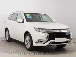 Biały Używany 2020 Mitsubishi Outlander SUV | 107 999 zł (Drogi)