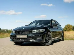 Czarny (metalik) Używany 2020 BMW 120 Hatchback | 113 900 zł