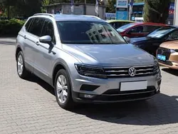 Srebrny Używany 2020 VW Tiguan Allspace SUV | 104 999 zł (Uczciwa cena)