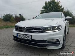 Biały Używany 2018 VW Passat R-line Sedan/Limuzyna | 79 900 zł (Uczciwa cena)