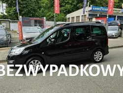 Czarny Używany 2018 Peugeot Partner Minivan | 33 999 zł (Uczciwa cena)