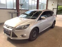 Szary Używany 2011 Ford Focus Limited Kombi | 23 500 zł (Dość drogi)