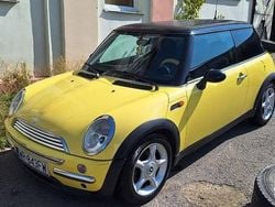 Żółty Używany 2004 Mini Cooper Hatchback | 7999 zł (Dobra cena)