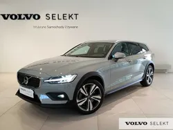 Szary Używany 2024 Volvo V60 CC Kombi | 214 900 zł (Dobra cena)