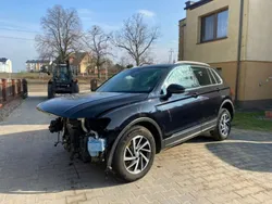 Czarny (metalik) Używany 2017 VW Tiguan Sound SUV | 41 500 zł