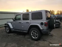 Srebrny Używany 2018 Jeep Wrangler Unlimited Sahara SUV | 56 000 zł