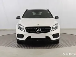 Biały Używany 2018 Mercedes GLA200 SUV | 96 999 zł (Uczciwa cena)