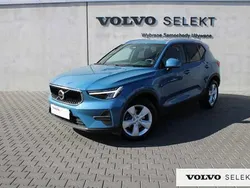 Niebieski Używany 2023 Volvo XC40 SUV | 145 900 zł (Dobra cena)