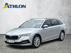 Srebrny (metalik) Używany 2022 Skoda Octavia Kombi | 78 400 zł (Dość drogi)