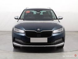 Niebieski Używany 2020 Skoda Superb Kombi | 93 999 zł (Dość drogi)