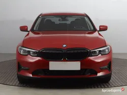Czerwony Używany 2020 BMW 318 Sedan/Limuzyna | 99 999 zł (Super Cena)