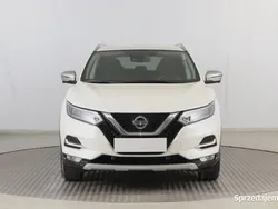 Biały Używany 2019 Nissan Qashqai SUV | 76 999 zł (Uczciwa cena)