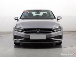 Srebrny Używany 2020 VW Passat Sedan/Limuzyna | 58 999 zł (Dobra cena)