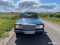 Niebieski Używany 1979 Mercedes 240 Sedan/Limuzyna | 18 000 zł