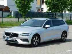 Srebrny Używany 2020 Volvo V60 Kombi | 69 980 zł (Uczciwa cena)
