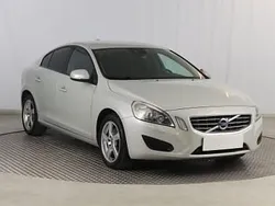 Beżowy Używany 2010 Volvo S60 Sedan/Limuzyna | 23 499 zł (Uczciwa cena)