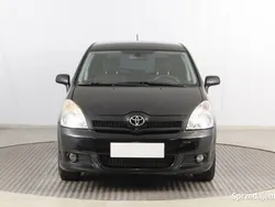 Czarny Używany 2004 Toyota Corolla Verso Minivan | 11 499 zł (Uczciwa cena)