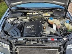 Szary Używany 2004 Audi A4 S-Line Kombi | 11 800 zł (Uczciwa cena)