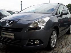 Szary metalik Używany 2012 Peugeot 5008 Minivan | 40 700 zł (Drogi)