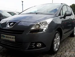 Szary metalik Używany 2012 Peugeot 5008 Minivan | 40 700 zł (Uczciwa cena)