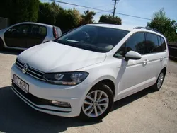 Biały Używany 2017 VW Touran Minivan | 52 900 zł (Uczciwa cena)