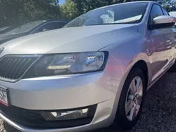 Srebrny Używany 2017 Skoda Rapid Hatchback | 44 900 zł (Drogi)