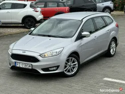 Srebrny (metalik) Używany 2015 Ford Focus Kombi | 18 900 zł (Dobra cena)
