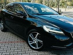 Czarny (metalik, perła) Używany 2017 Volvo V40 Inscription Kombi | 47 900 zł (Uczciwa cena)