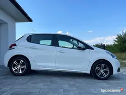 Biały Używany 2019 Peugeot 208 Hatchback | 28 500 zł (Super Cena)