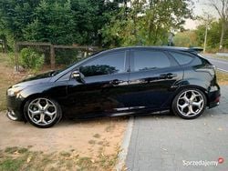 Czarny Używany 2017 Ford Focus ST Hatchback | 59 900 zł (Drogi)