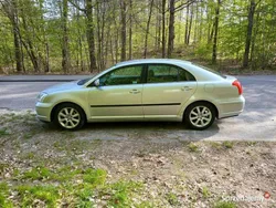 Złoty Używany 2004 Toyota Avensis Hatchback | 8000 zł (Dobra cena)