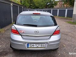 Srebrny Używany 2007 Opel Astra Hatchback | 8700 zł (Dość drogi)