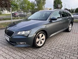 Szary Używany 2017 Skoda Superb Kombi | 45 900 zł (Dobra cena)