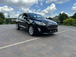 Czarny (metalik) Używany 2018 Ford Fiesta Hatchback | 41 800 zł (Uczciwa cena)