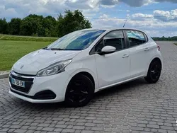 Biały Używany 2015 Peugeot 208 Hatchback | 23 900 zł (Uczciwa cena)
