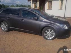 Srebrny Używany 2011 Toyota Avensis Kombi | 25 900 zł (Uczciwa cena)