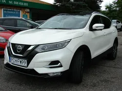 Biały Używany 2018 Nissan Qashqai SUV | 63 900 zł (Dość drogi)
