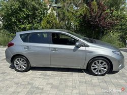 Złoty Używany 2015 Toyota Auris Hybrid Hatchback | 49 900 zł