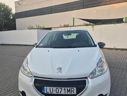 Biały Używany 2013 Peugeot 208 Hatchback | 14 200 zł