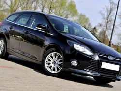Czarny (metalik, perła) Używany 2013 Ford Focus Kombi | 18 900 zł (Dobra cena)