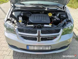 Srebrny Używany 2018 Dodge Grand Caravan Minivan | 77 900 zł (Dość drogi)