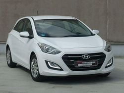 Biały Używany 2016 Hyundai i30 Hatchback | 32 900 zł (Uczciwa cena)