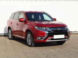 Czerwony Używany 2020 Mitsubishi Outlander SUV | 104 999 zł (Drogi)