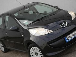 Czarny Używany 2008 Peugeot 107 Hatchback | 8500 zł (Dość drogi)